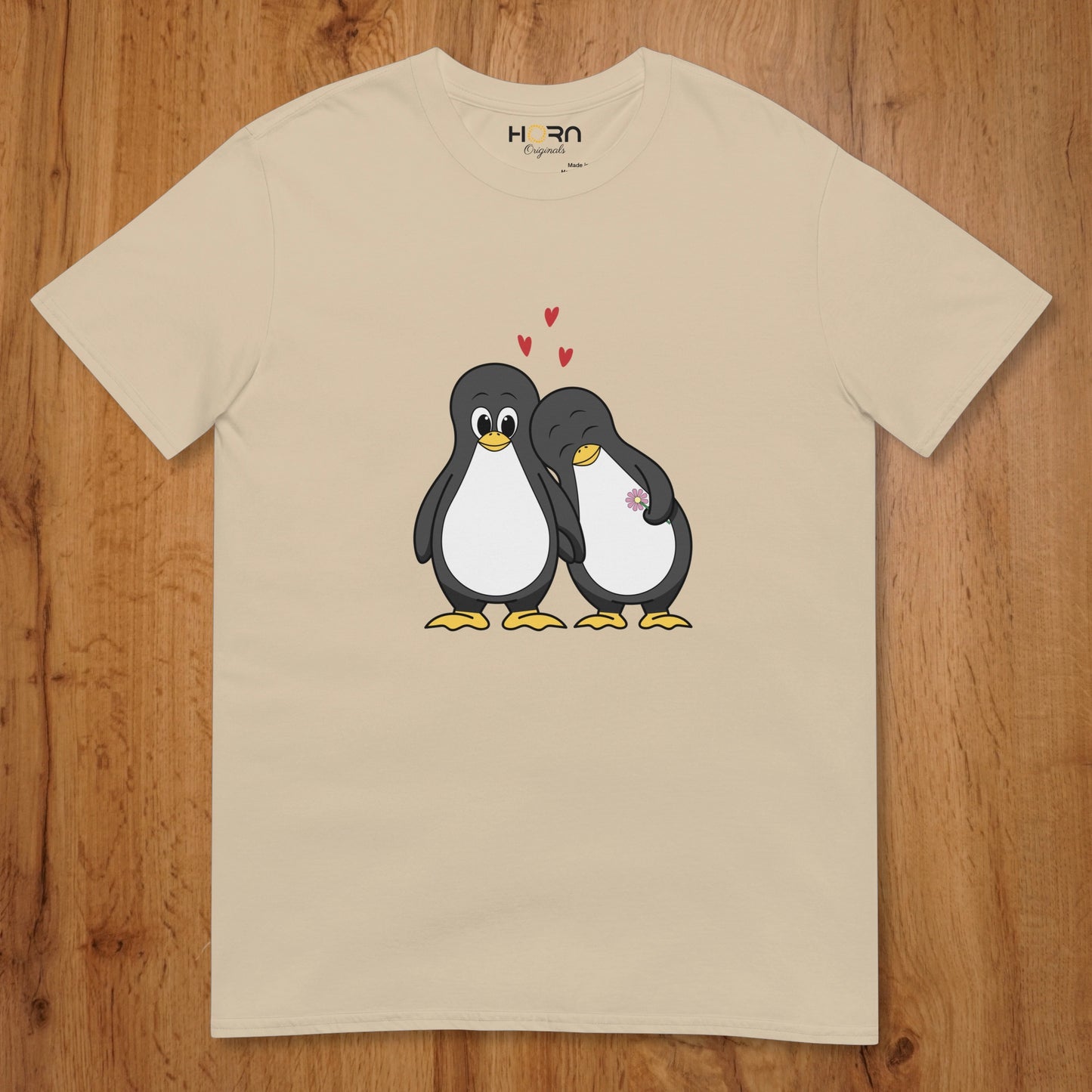 T-Shirt • Penguin Love