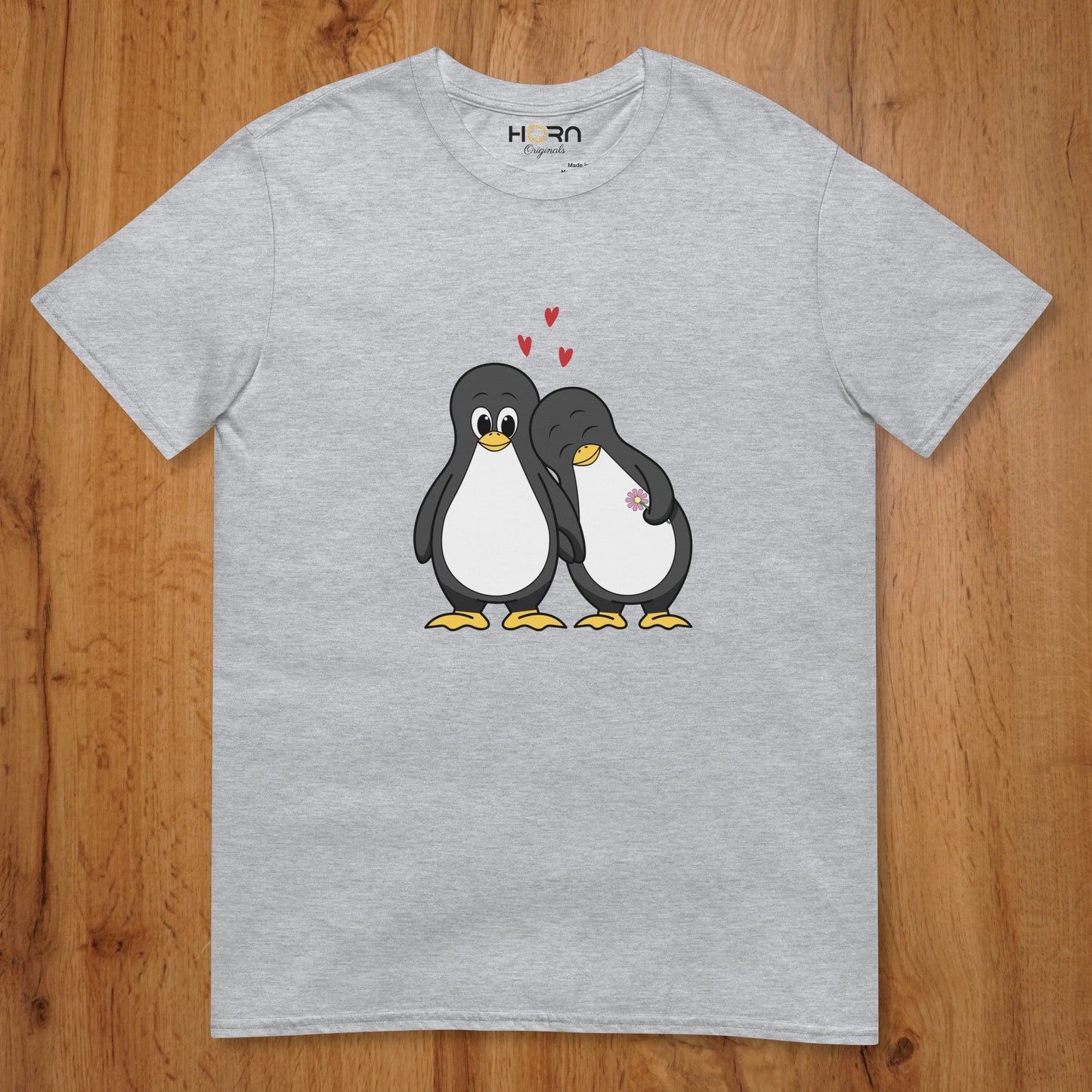T-Shirt • Penguin Love