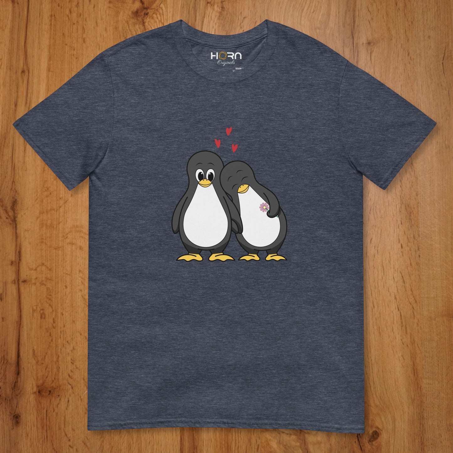 T-Shirt • Penguin Love