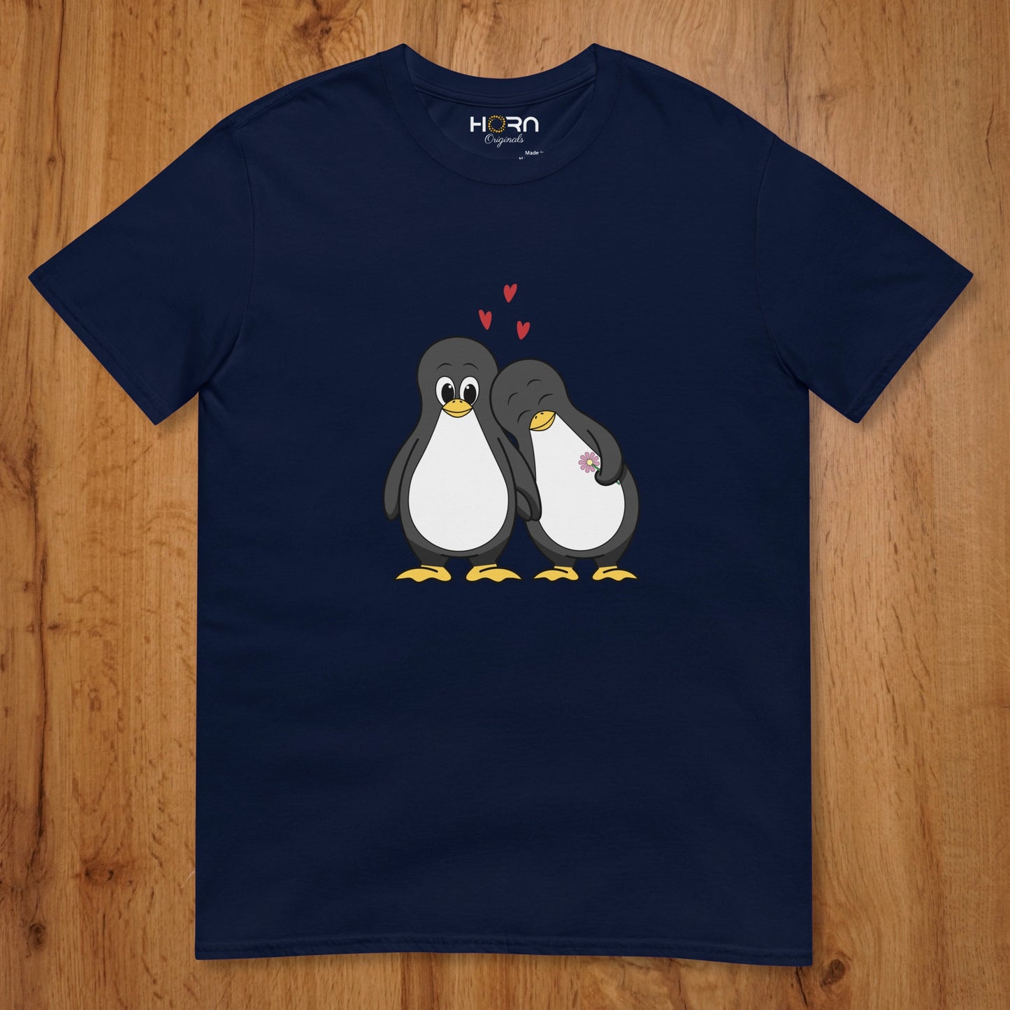 T-Shirt • Penguin Love